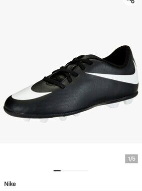 NIKE Kids Jr Bravata  Soccer Cleat,  black & white youth size 2 or 3